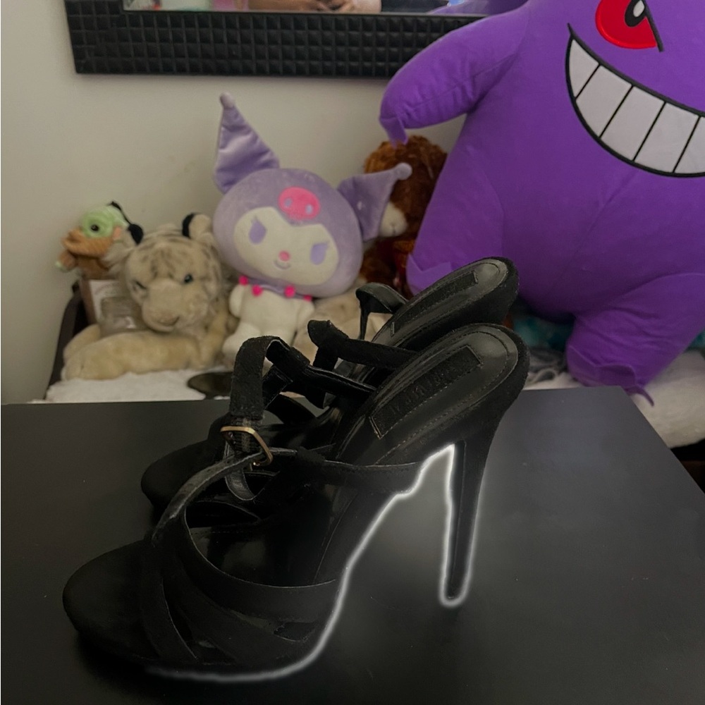 Black F21 heels🖤
